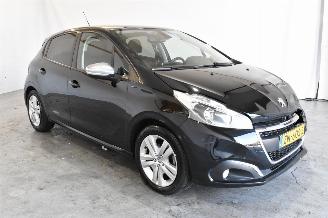 Avarii autoturisme Peugeot 208 1.2 PureT. Signature 2019/6