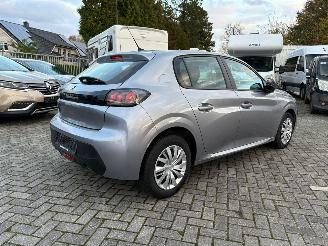 Peugeot 208 1.2 PureTech Active picture 3