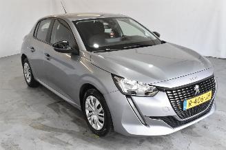 Schadeauto Peugeot 208 1.2 PureTech Active 2022/9