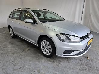 krockskadad bil auto Volkswagen Golf 1.0 TSI Comfortline 2018/3