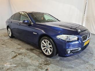 skadebil auto BMW 5-serie 518d High Executive 2016/6