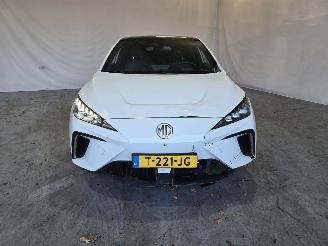 MG 4 MG4 Electric Luxury 64 kWh picture 2