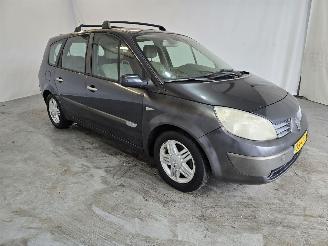 Damaged car Renault Grand-scenic 2.0 16V Tech Line 2005/6