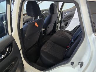 Nissan Qashqai 1.2 Connect Edition picture 16