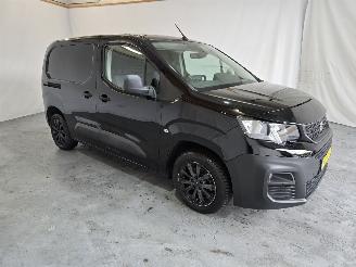 krockskadad bil auto Peugeot Partner 1.6 BlueHDI Pro 2019/10