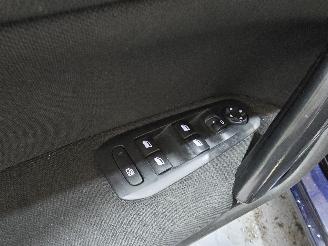 Peugeot 308 1.2 VTi Blue Lease picture 23