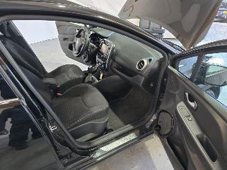 Renault Clio Estate 0.9 TCe Limited picture 16