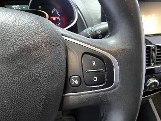 Renault Clio Estate 0.9 TCe Limited picture 29