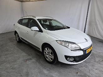 uszkodzony samochody osobowe Renault Mégane 1.5 dCi Expression 2013/3