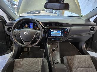 Toyota Auris 1.8 Hybrid Dynamic Ultimate picture 24