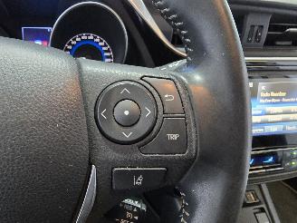 Toyota Auris 1.8 Hybrid Dynamic Ultimate picture 30