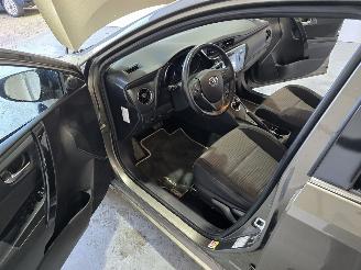 Toyota Auris 1.8 Hybrid Dynamic Ultimate picture 22