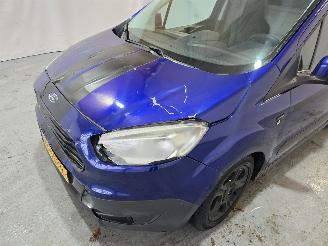 Ford Transit COURIER picture 11