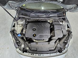 Volvo V-40 1.6 D2 R-Design picture 15