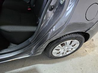 Toyota Yaris 1.3 VVT-i Aspiration picture 12