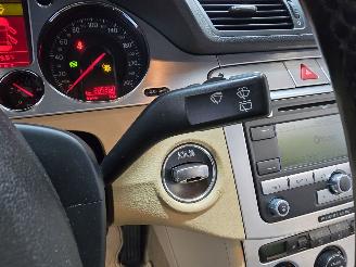 Volkswagen Passat 2.0 FSI Highline Business picture 27