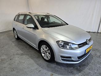 krockskadad bil auto Volkswagen Golf Variant 1.0 TSI Connected Series 2016/5