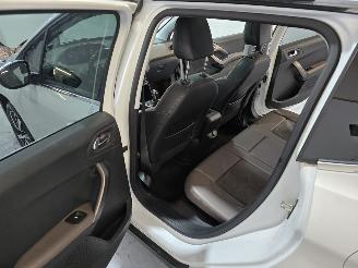 Peugeot 2008 1.6 VTi Féline picture 14