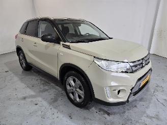 damaged passenger cars Suzuki Vitara 1.6 Exclusive 2018/1