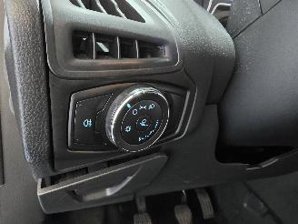 Ford Focus 1.0 EcoBoost Trend picture 21