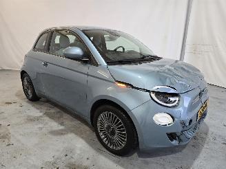 Damaged car Fiat 500 RED 42 kWh 2021/12