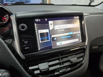 Peugeot 208 1.2 VTi Allure picture 26