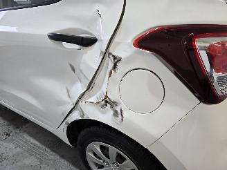 Hyundai I-10 1.0i i-Motion picture 10