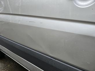 Volkswagen Crafter 32 2.0 TDI L2H2 DC picture 10