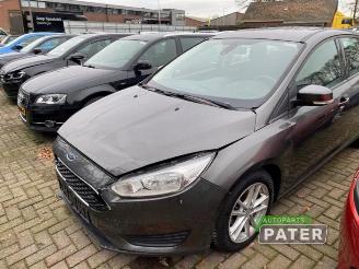 Salvage car Ford Focus Focus 3, Hatchback, 2010 / 2020 1.0 Ti-VCT EcoBoost 12V 100 2015/7