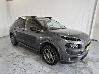 Vaurioauto  passenger cars Citroën C4 cactus 1.2 PureTech Shine 2015/8