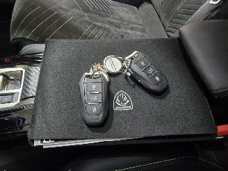 Peugeot 2008 1.2 Hybrid 145 GT picture 43