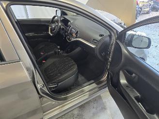 Kia Picanto 1.0 CVVT ISG Plus P. picture 13