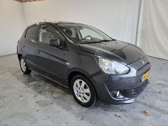 uszkodzony samochody osobowe Mitsubishi Space-star 1.0 CVVT ISG Plus P. 2015/1