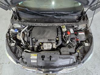 Peugeot 308 1.2 PureTech Blue Lease Premium picture 12
