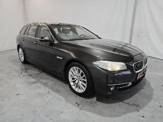 uszkodzony samochody osobowe BMW 5-serie 518d Luxury Edition 2014/2