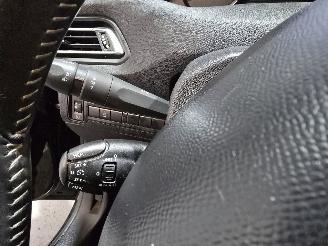 Peugeot 308 1.2 PureTech Blue Lease picture 24