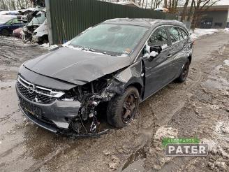 Vrakbiler auto Opel Astra Astra K Sports Tourer, Combi, 2015 / 2022 1.0 Turbo 12V 2016/12
