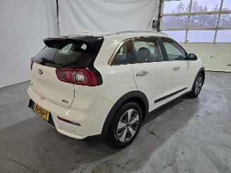 Kia Niro 1.6 GDI Hybrid DynamicLine picture 7