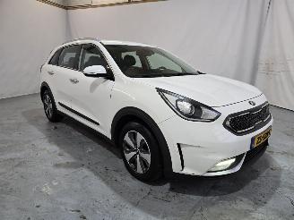 skadebil auto Kia Niro 1.6 GDI Hybrid DynamicLine 2019/8