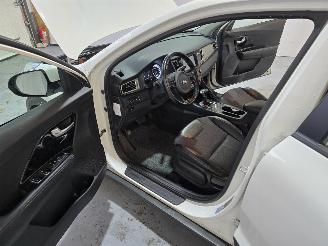 Kia Niro 1.6 GDI Hybrid DynamicLine picture 17