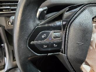 Peugeot 3008 1.2 PureTech Active picture 30