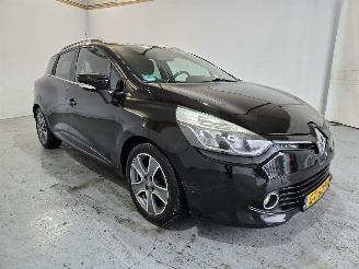 krockskadad bil auto Renault Clio 1.5 dCi NightenDay 2015/8