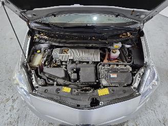 Toyota Prius 1.8 Plug-in Executive Business picture 14