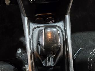 Peugeot 2008 1.2 PureTech Allure picture 29