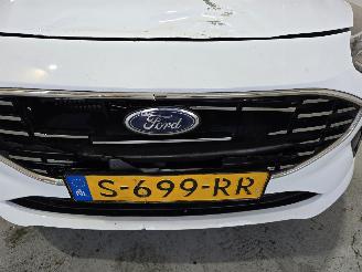 Ford Fiesta 1.0 Eco Boost Hybrid Titanium picture 10