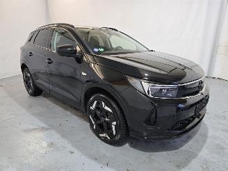 Damaged car Opel Grandland 1.6 T Hybrid 4x4 GSe 2023/6