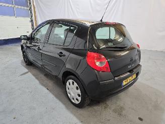 Renault Clio 1.2-16V Special Line picture 5