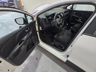 Renault Clio 1.5 dCi ECO Expression picture 23