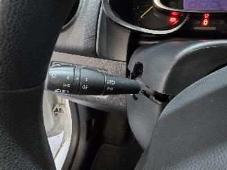 Renault Clio 1.5 dCi ECO Expression picture 28