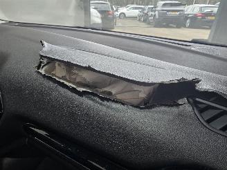 Ford Fiesta 1.0 EcoBoost Hybrid Titanium picture 16